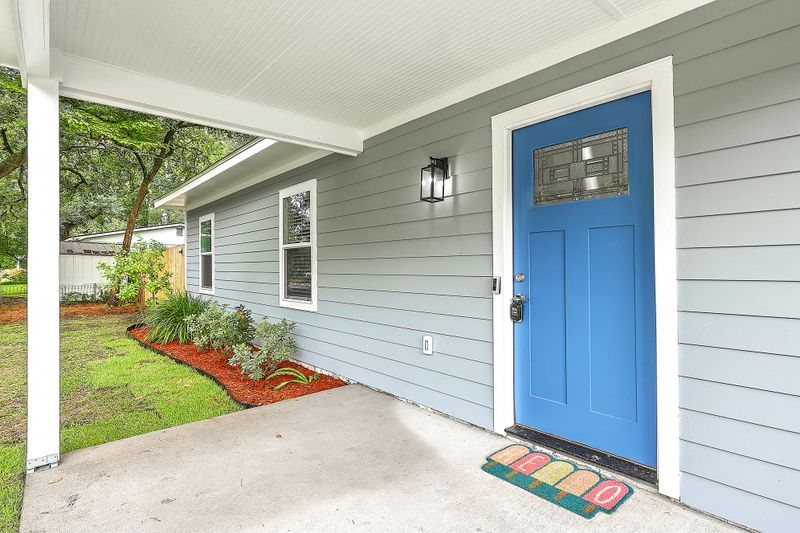 1722 Tomoka Dr, Charleston, SC 29407