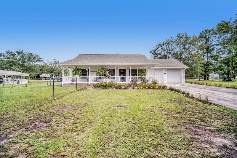 507 Leatherwood Ln, Cordesville, SC 29434