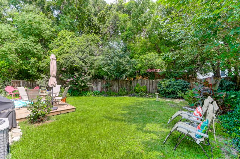14 Woodleaf Ct, Charleston, SC 29407