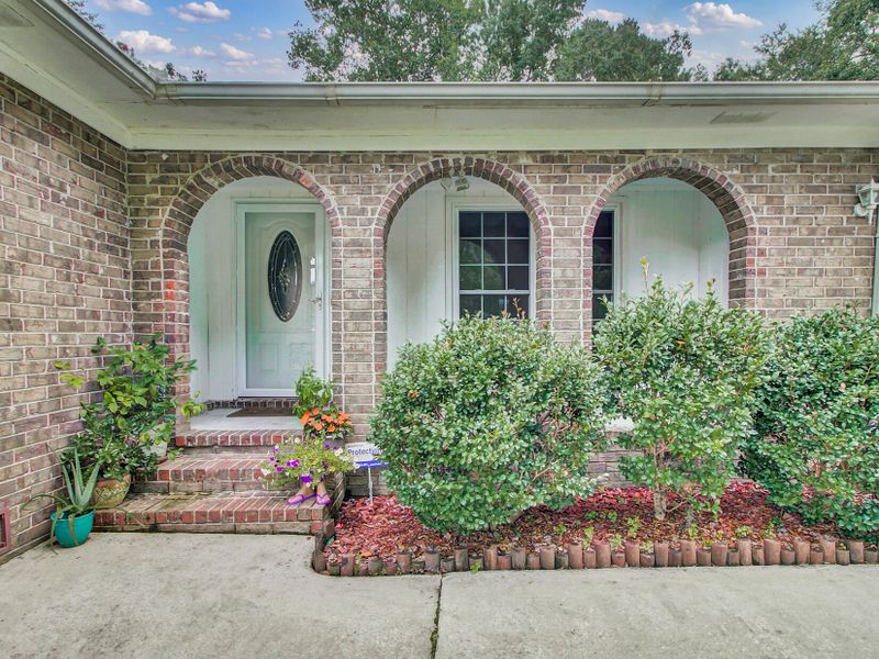 210 Elmwood Ave, Ladson, SC 29456