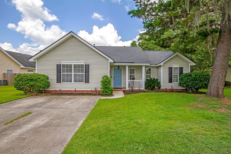 495 Hainesworth Dr, Charleston, SC 29414