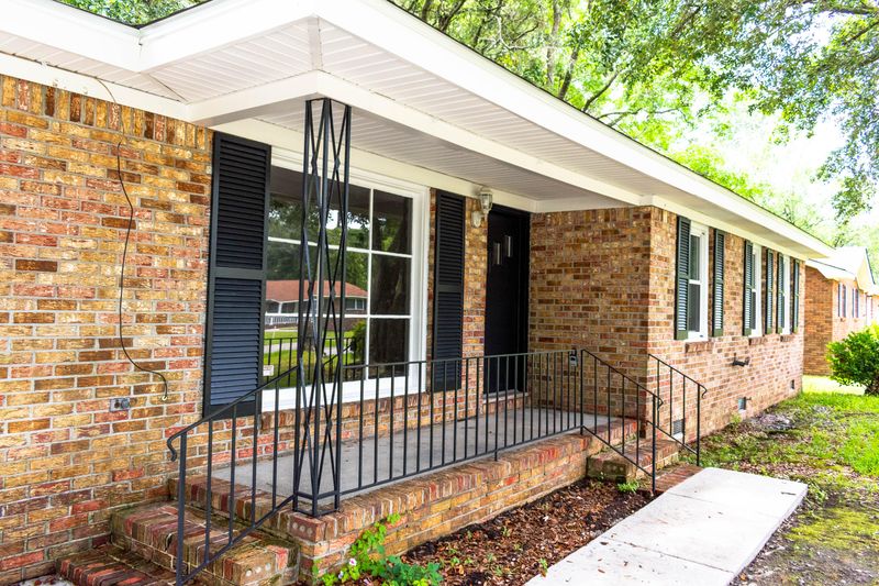 224 Owens Dr, Summerville, SC 29485