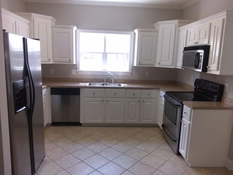 7705 Eagle Lake Rd, North Charleston, SC 29418
