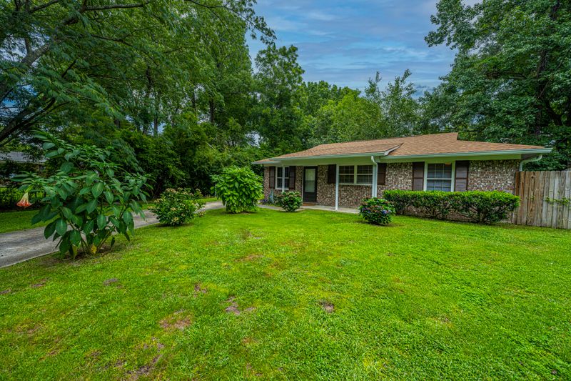 2626 Sal Ln, North Charleston, SC 29406