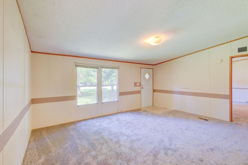181 Cady Dr, Summerville, SC 29483