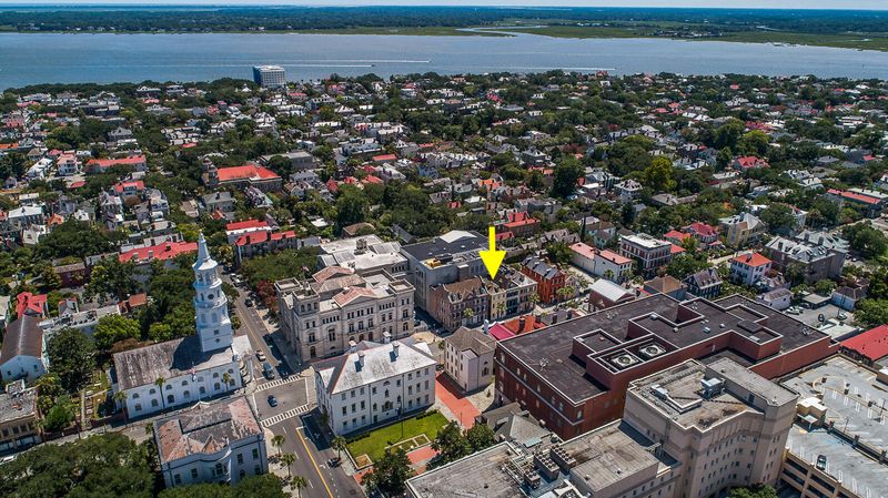 89 Broad St, Charleston, SC 29401