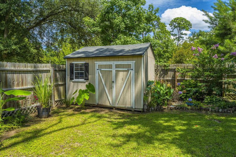 1657 Jessy Elizabeth Rd, Johns Island, SC 29455