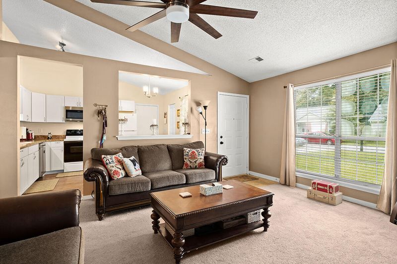 203 Birmingham Dr, Summerville, SC 29483