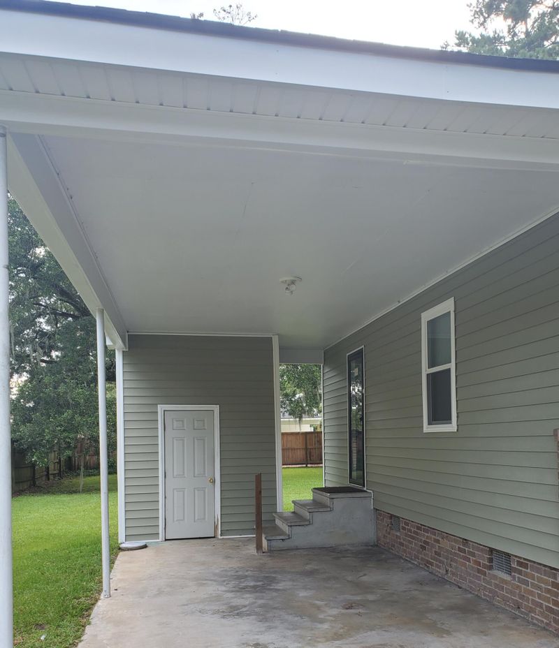 207 Hastie Dr, Goose Creek, SC 29445