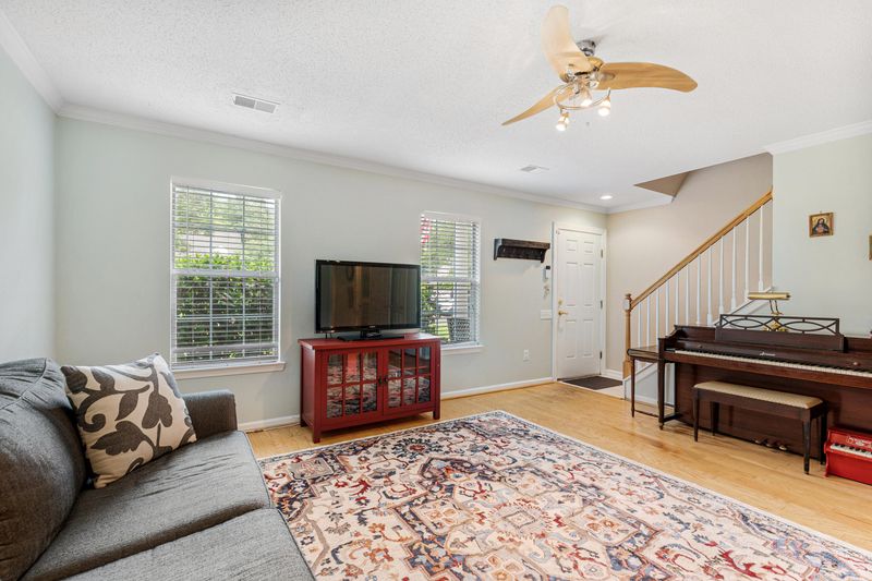 3045 Queensgate Way, Mount Pleasant, SC 29466