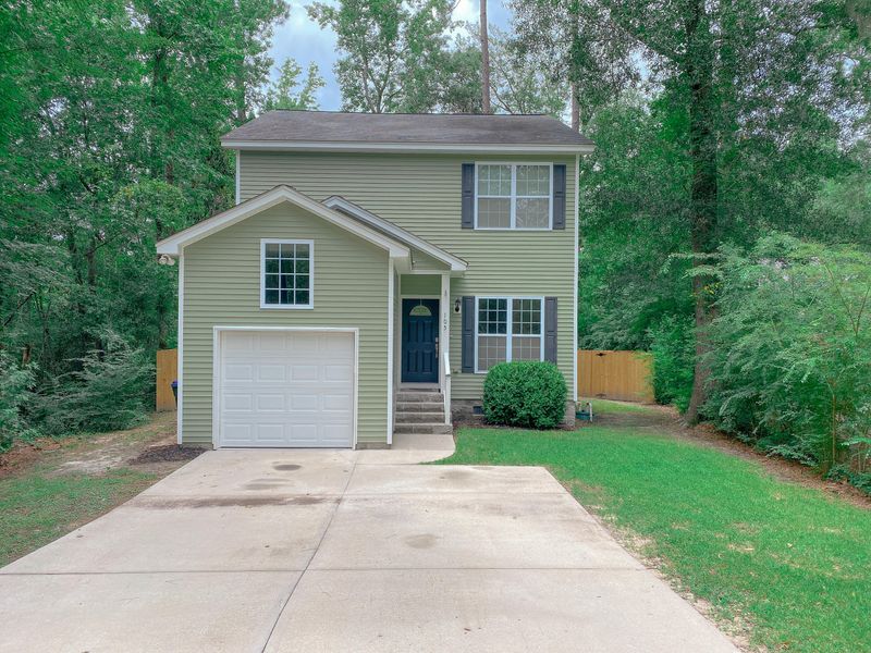 105 Sycamore Dr, Summerville, SC 29485