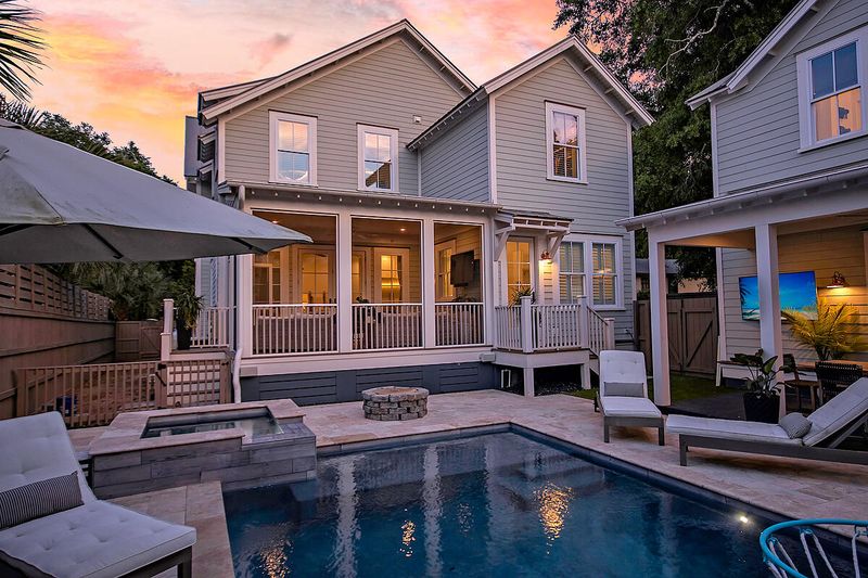 105 Ellis St, Mount Pleasant, SC 29464
