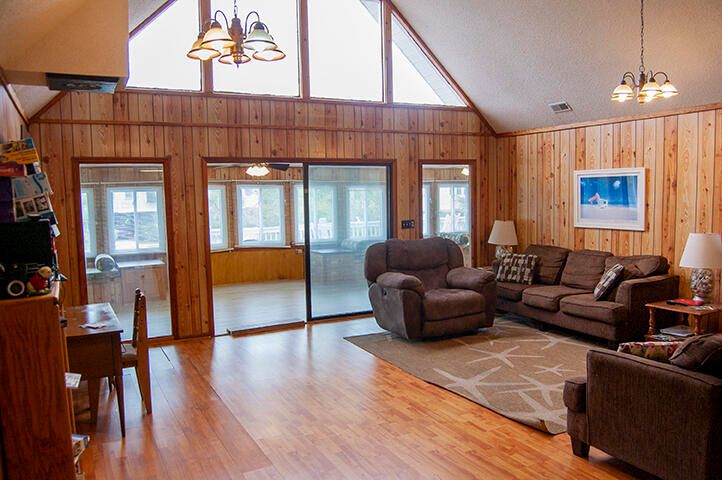 3123 Palmetto Blvd, Edisto Beach, SC 29438