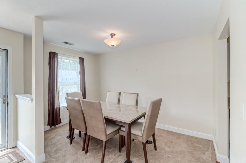 1320 Pinnacle Ln, Charleston, SC 29412