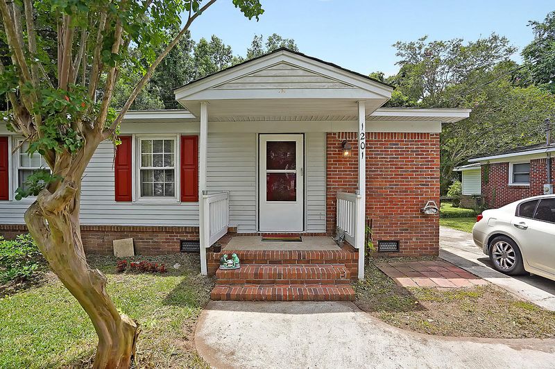 1201 Shadow Dr, Mount Pleasant, SC 29464