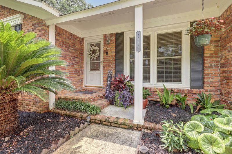 649 Harborview Rd, Charleston, SC 29412