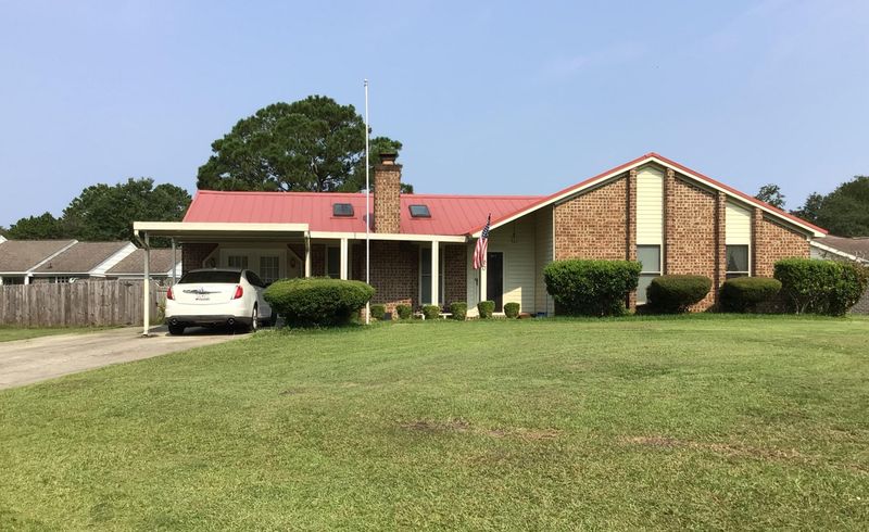 100 Pony Ct, Summerville, SC 29486