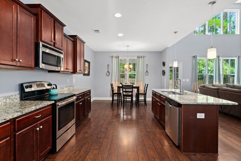 131 Glenspring Dr, Summerville, SC 29486