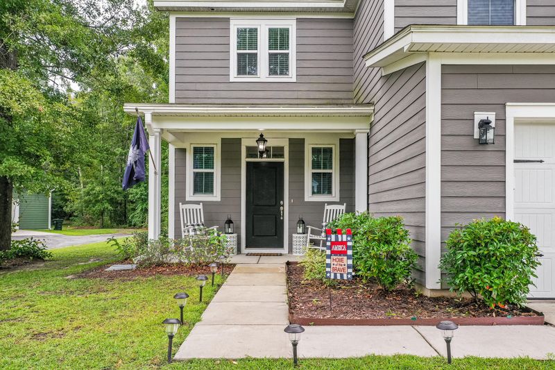 323 Bay Village Ln, Moncks Corner, SC 29461