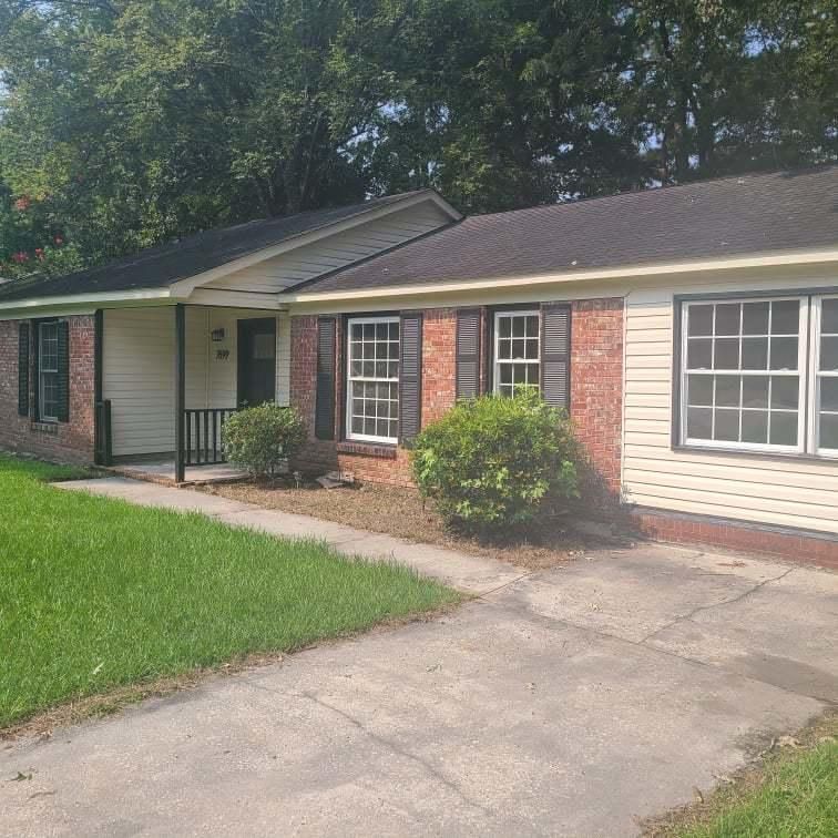 7699 Midwood Dr, North Charleston, SC 29420