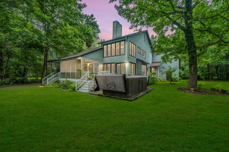 2710 Starfish Dr, Johns Island, SC 29455