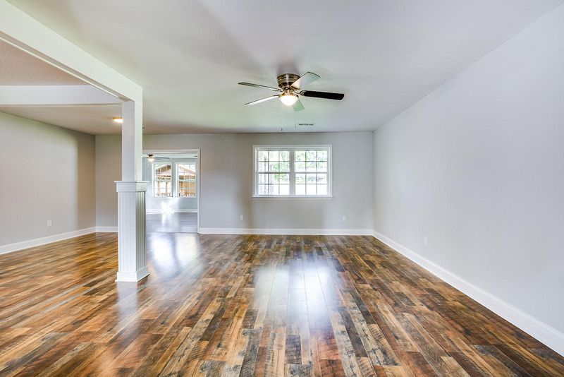 313 Clearwater Dr, Goose Creek, SC 29445