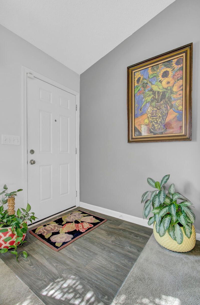 304 Yellow Hawthorne Cir, Summerville, SC 29483