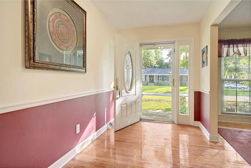 324 Fairington Dr, Summerville, SC 29485