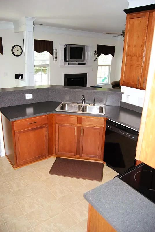 617 English Oak Cir, Moncks Corner, SC 29461