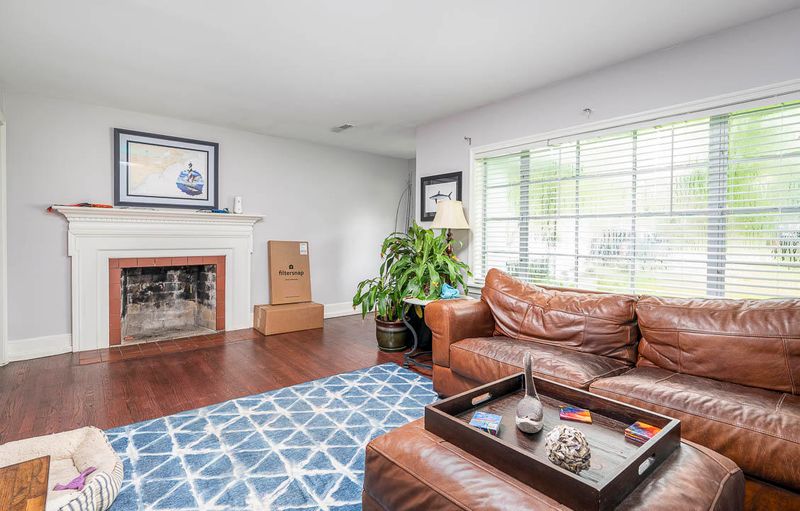 632 W Oak Forest Dr, Charleston, SC 29407