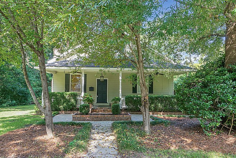 102 S Oak St, Summerville, SC 29483