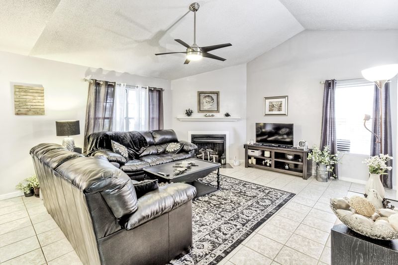 2011 Coldsprings Dr #H, North Charleston, SC 29406