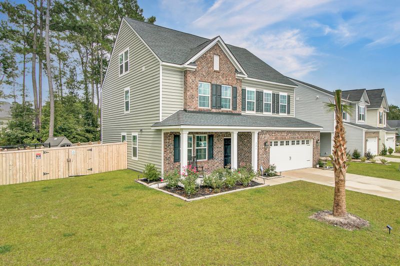 228 Lazy River Ln, Moncks Corner, SC 29461