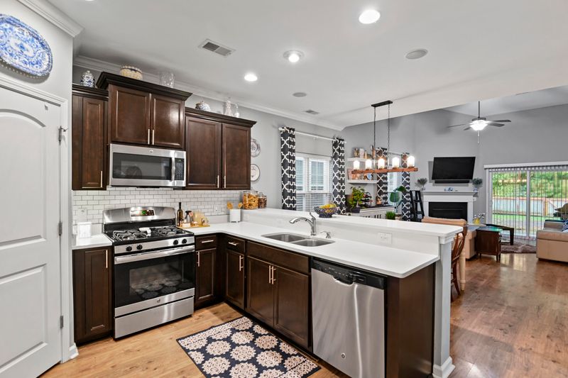 3147 Mulan Ln, Charleston, SC 29414