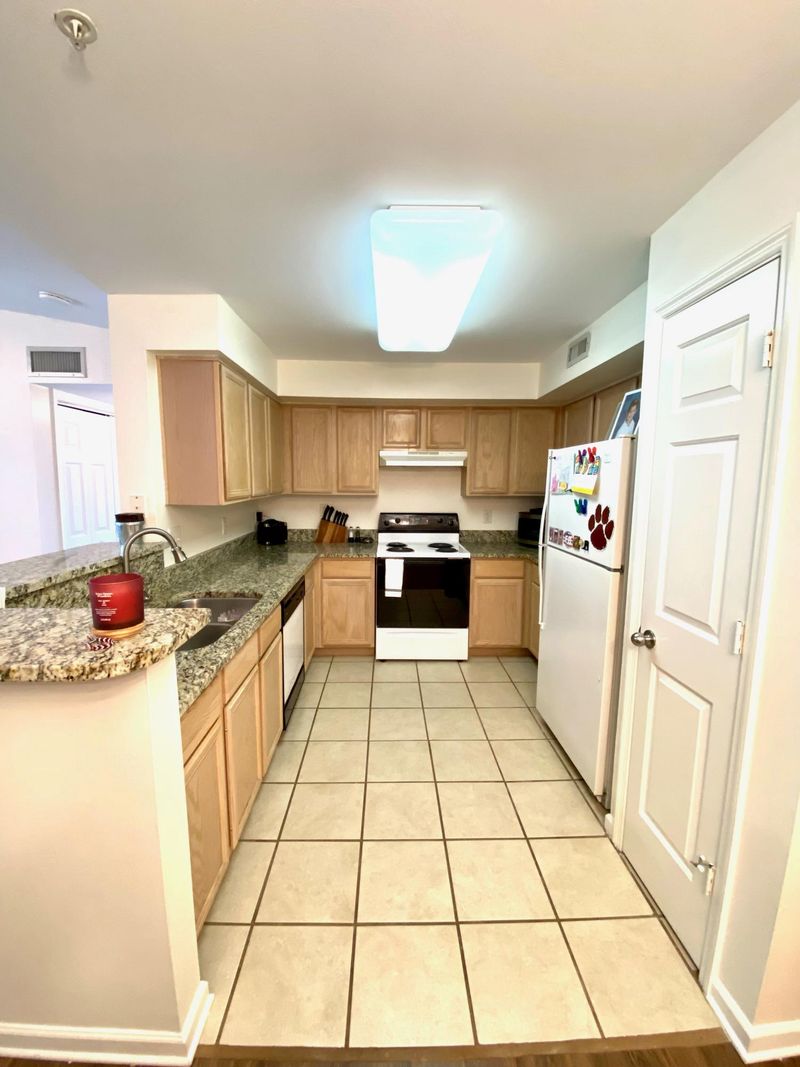 700 Daniel Ellis Dr #13304, Charleston, SC 29412