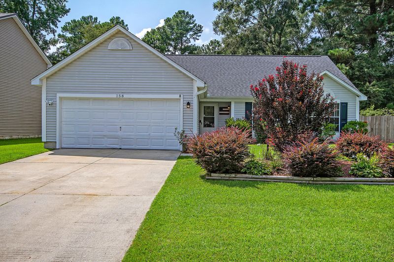158 Danzid Dr, Summerville, SC 29483