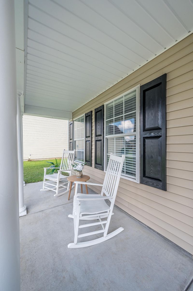 305 Jamestown Dr, Summerville, SC 29486