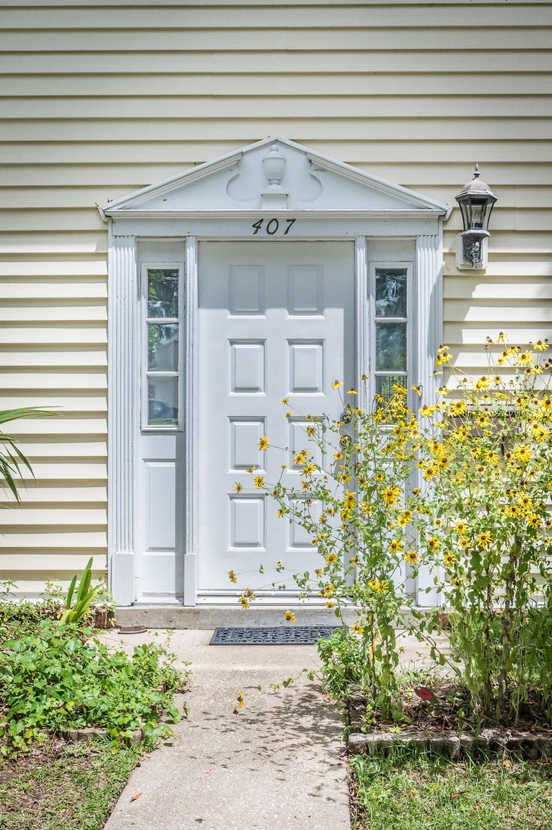 407 Carriage Ln, Mount Pleasant, SC 29464