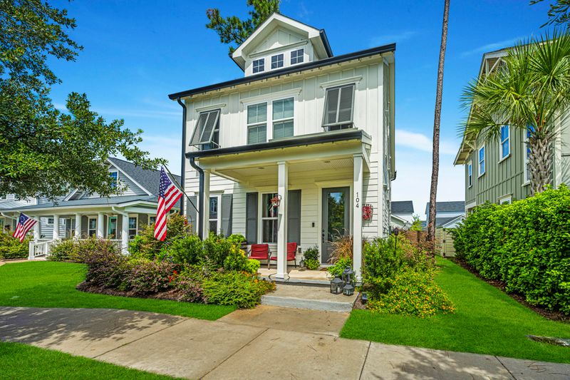 104 Julian Hamlet Dr, Summerville, SC 29483