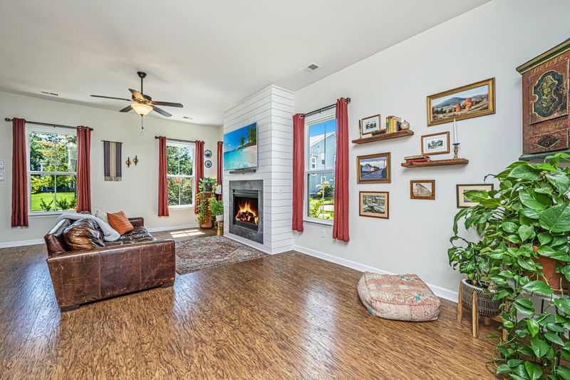 104 Julian Hamlet Dr, Summerville, SC 29483