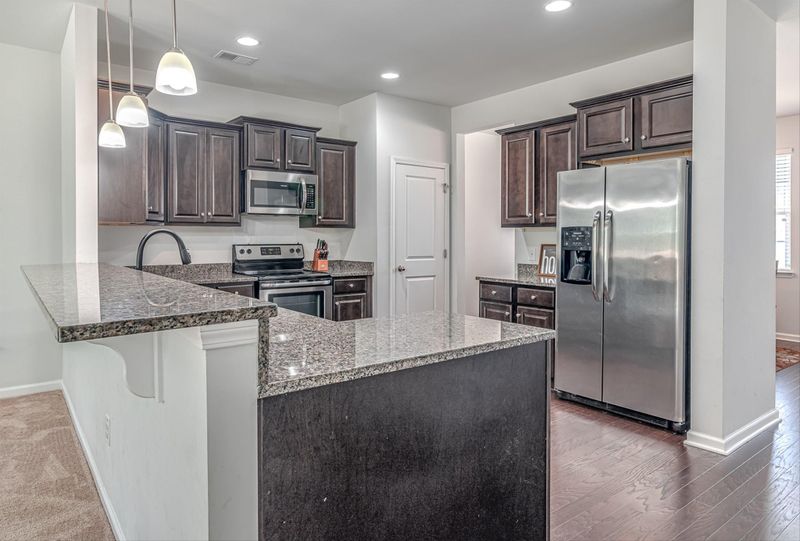 7762 High Maple Cir, North Charleston, SC 29418