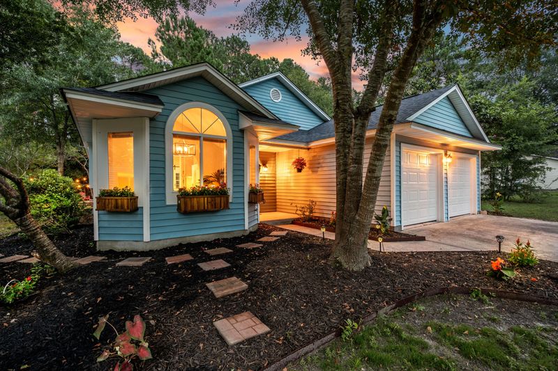 212 Basswood Ave, Summerville, SC 29483