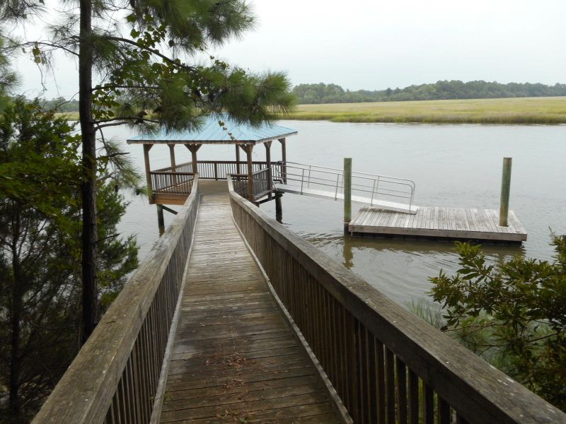 8694 Peters Point Rd, Edisto Island, SC 29438