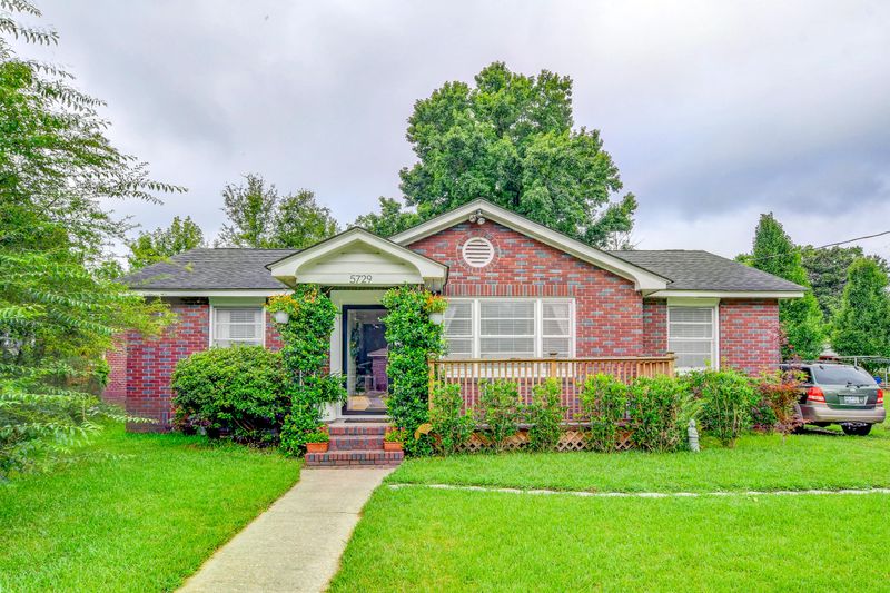 5729 Oleander Dr, Hanahan, SC 29410