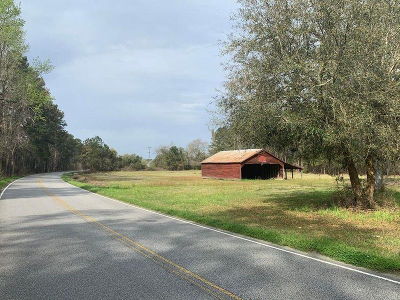 909 2nd Bend Rd, Harleyville, SC 29448