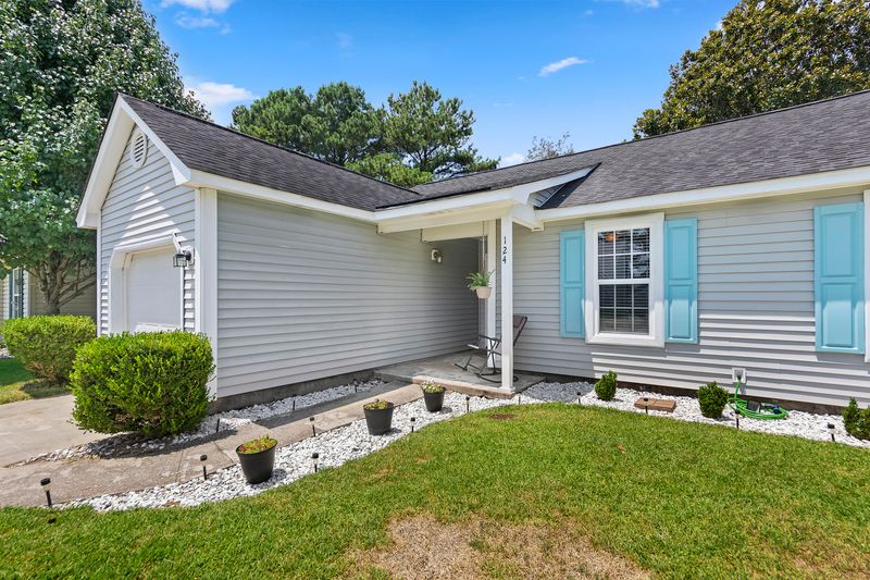 124 Persimmon Cir, Goose Creek, SC 29445