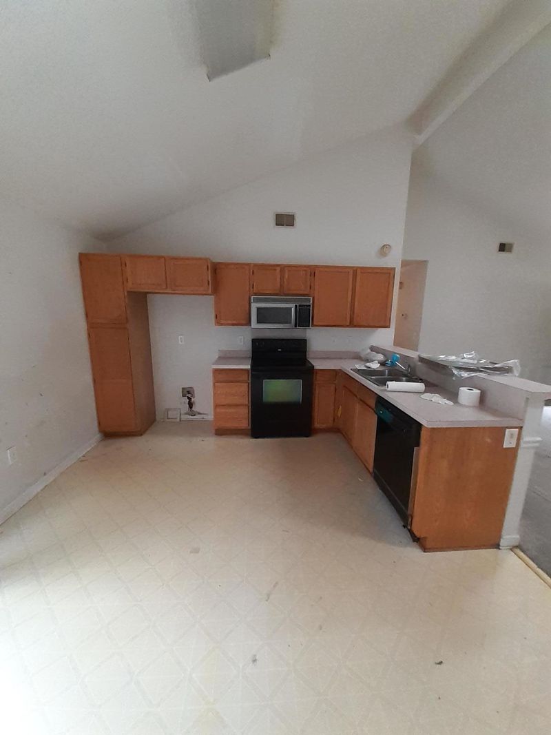 6 Studebaker Ct, Charleston, SC 29414