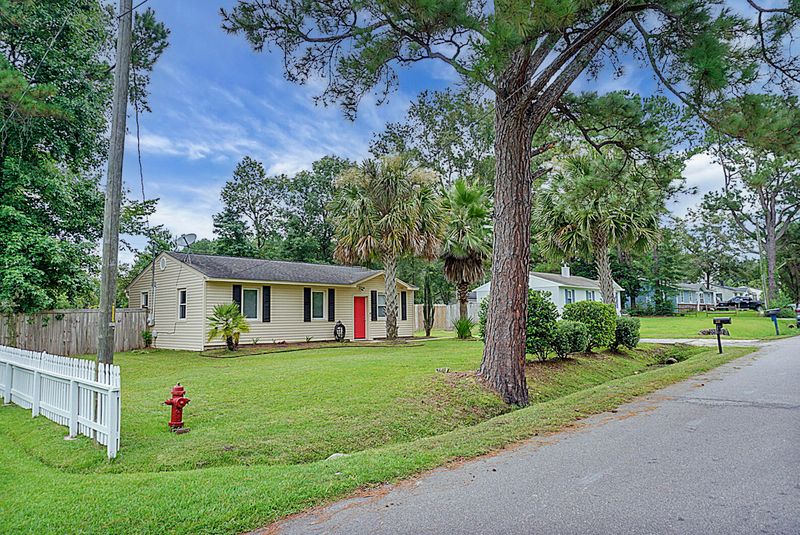 232 Holly Ave, Goose Creek, SC 29445
