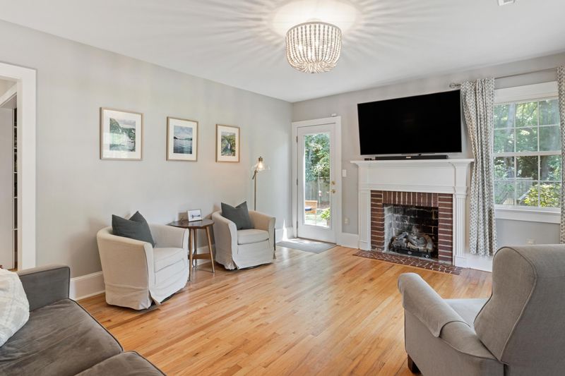 1664 Pinckney Park Dr, Charleston, SC 29407
