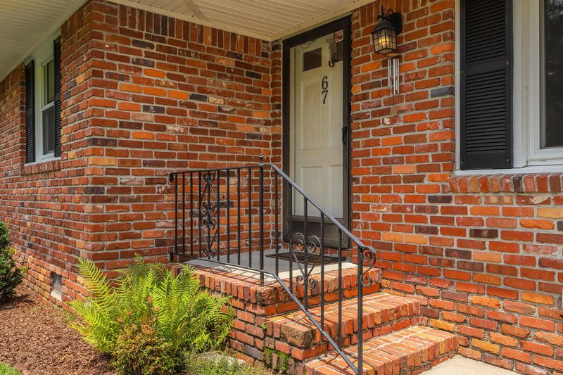 67 Boardman Rd, Charleston, SC 29407